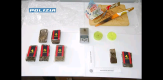 La Polizia di Stato ha arrestato in flagranza di reato un santagatese per detenzione a fini di spaccio di sostanza stupefacente: agenti del Commissariato di P. S. di Sant’Agata di Militello nei giorni scorsi hanno notato frequenti andirivieni nei pressi di un’abitazione sita in contrada Terreforti