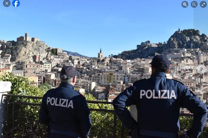 ARRESTO SPACCIATORE PS NICOSIA