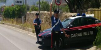 I carabinieri di Carini hanno arrestato due uomini, di 40 e 28 anni, già noti alle forze dell’ordine, con l’accusa di furto aggravato: i militari sono intervenuti presso un’abitazione privata dove, hanno colto in flagranza di reato gli indagati, trovati in possesso di 10 metri di tubature in rame