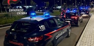 Duecentocinquanta euro per restituire lo scooter rubato al legittimo proprietario, con il classico “cavallo di ritorno”: questa la somma chiesta da un 18 enne di Paternò alla vittima, un uomo di 48 anni di Catania