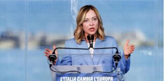 Il discorso di Giorgia Meloni alla kermesse di Fratelli d’Italia a Pescara fa il pieno sui giornali: il senso della strategia della Premier è chiaro, ma tutti si appassionano di più alla trovata comunicativa