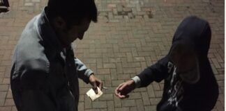 Negli giorni scorsi gli agenti della Polizia di Stato del Commissariato di P.S. Ladispoli hanno eseguito un’ordinanza cautelare emessa dalla Procura della Repubblica presso il Tribunale di Civitavecchia nei confronti di una donna ed un uomo resisi responsabili di detenzione e spaccio di sostanze stupefacenti, in concorso tra loro, nonché, il sequestro preventivo finalizzato alla confisca di un appartamento acquistato dai due indagati con il denaro provento dell’illecita attività