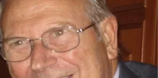 “Esprimo profondo cordoglio per la scomparsa di Franco Providenti, già Sindaco di Messina, giudice esemplare impegnato nella lotta alla mafia: Con Franco Providenti Messina perde un significativo pezzo di storia cittadina… primo Sindaco ad essere stato eletto direttamente dai cittadini, governó con la sua Giunta per quattro anni Messina esprimendo un’azione amministrativa che ha cambiato il volto della città”