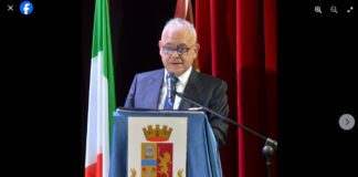 Dopo 4 anni e mezzo alla guida della Questura di Trapani il dr. Salvatore La Rosa lascerà la provincia il prossimo 5 maggio: lo scorso 26 marzo, il Consiglio dei Ministri, su proposta del Ministro dell’Interno, ha nominato il dr. La Rosa Dirigente Generale di Pubblica Sicurezza… un traguardo personale ed un riconoscimento professionale che giungono a coronamento di un percorso prestigioso e poliedrico, caratterizzato da una diversificazione degli incarichi man mano assunti, sempre in contesti territoriali difficili – sovente condizionati dalla presenza pervasiva della criminalità organizzata – ove il dr. La Rosa si è distinto, oltre che per i brillanti risultati operativi nell’ambito della Polizia giudiziaria, anche nell’eccellente gestione di eventi e fenomeni – come quello migratorio – particolarmente complessi sotto il profilo dell’ordine e della Sicurezza Pubblica
