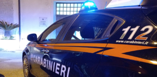 Nel corso di una recente operazione eseguita a Condrò in Provincia di Messina, i Carabinieri della Compagnia di Milazzo hanno arrestato un individuo locale, già noto per aver compiuto reati simili, sospettato di detenzione e spaccio di droga