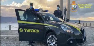 I finanzieri del comando provinciale Reggio Calabria, nei giorni scorsi, nell’ambito di un servizio finalizzato alla prevenzione e repressione dei traffici illeciti, hanno arrestato in flagranza di reato, per traffico di sostanze stupefacenti, un quarantacinquenne di Napoli