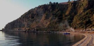 Sono stati aggiudicati i lavori di consolidamento del costone roccioso che sovrasta la baia di “Ngonia del Tono”, a Milazzo, nel Messinese: la Struttura per il contrasto al dissesto idrogeologico guidata dal presidente della Regione Siciliana ha, infatti, proceduto alla definizione della gara