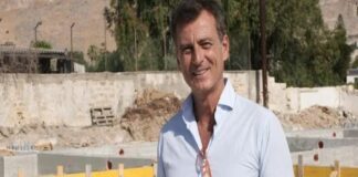 Angelo Onorato, marito di Francesca Donato, europarlamentare della Democrazia Cristiana, è stato trovato morto questo pomeriggio a Palermo: il corpo si trovava dentro un’auto nella parallela di via Ugo La Malfa, in direzione Mazara del Vallo