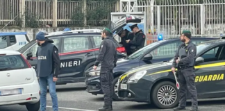 Dall’alba di questa mattina a Cosenza ed in altri centri del territorio nazionale, carabinieri, polizia e guardia di finanza sono occupati in una maxi operazione contro ‘ndrangheta e traffico di droga: scacco matto ai narcotrafficanti… la procura distrettuale di Catanzaro ha ordinato l’esecuzione di 142 misure cautelari nei confronti di indagati ritenuti coinvolti nel vasto e lucroso commercio di sostanze stupefacenti nell’area settentrionale della Calabria