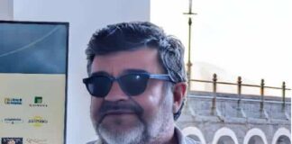 Francesco Pannofino, celebre attore e doppiatore italiano, ha ricevuto il prestigioso premio Troisi durante la tredicesima edizione del “Marefestival Salina”, evento organizzato da Massimiliano Cavaleri e Patrizia Casale, dedicato a celebrare l’eccellenza nel mondo cinematografico italiano nel ricordo indelebile del compianto attore Massimo Troisi