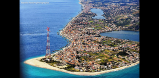A partire da oggi, giovedì 20 giugno aprirà a Capo Peloro il Beach Soccer Village, la grande area inserita in una superficie di ben 5000 mq che con una serie di attività quali spettacoli, sport, street food, iniziative a carattere sociale ed ambientale animerà fino al 30 giugno la Coppa Italia Puntocuore di Beach Soccer Serie A, i cui incontri si svolgeranno la settimana prossima da giovedì 27 a domenica 30 giugno, nell’Arena Beach Stadium di Torre Faro dalle ore 11 fino alle 21, calcio di inizio dell’ultima partita