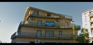 Nei giorni scorsi…, gli agenti del Commissariato di Pubblica Sicurezza di Nesima hanno eseguito un provvedimento emesso dal Questore di Catania che ha disposto la sospensione dell’attività e la contestuale chiusura per 7 giorni di un chiosco-bar del viale Mario Rapisardi, secondo quanto previsto dall’art. 100 del Testo Unico delle Leggi di Pubblica Sicurezza