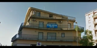 Nei giorni scorsi…, gli agenti del Commissariato di Pubblica Sicurezza di Nesima hanno eseguito un provvedimento emesso dal Questore di Catania che ha disposto la sospensione dell’attività e la contestuale chiusura per 7 giorni di un chiosco-bar del viale Mario Rapisardi, secondo quanto previsto dall’art. 100 del Testo Unico delle Leggi di Pubblica Sicurezza
