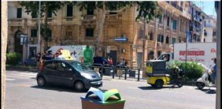 Questa mattina sulla via Garibaldi a Messina…, un pedone è stato investito da un mezzo a due ruote di Poste Italiane: l’uomo stava attraversando la strada quando il postino lo ha centrato più o meno all’altezza dell’incrocio con la via Legnano