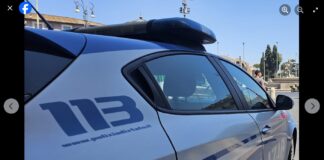Gli Agenti delle Volanti del Commissariato di P.S. Distaccato di “Tivoli-Guidonia” nelle ore scorse hanno tratto in arresto un uomo di 35 anni – con precedenti di polizia per spaccio di stupefacenti, furto e guida sotto l’influenza di alcol – gravemente indiziato dei reati di resistenza, minacce e violenza a Pubblico Ufficiale, commessi in danno degli Agenti intervenuti