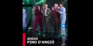 “Alla luce della triste notizia della scomparsa di Pino D’Angiò, per rispetto del momento di lutto e in accordo con i bnkr44, la casa discografica, Rai e la famiglia dell’Artista, si è deciso di non mandare in onda l’esibizione prevista nella puntata di questa sera su Rai1 del TIM Summer Hits”