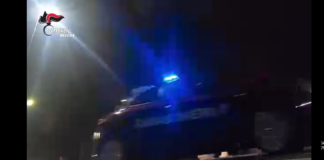 Oggi i Carabinieri della Compagnia di Messina Centro hanno eseguito un’ordinanza di applicazione della misura cautelare, emessa dalla gip Arianna Raffa, del Tribunale di Messina, su conforme richiesta della Procura, nei confronti di 9 persone, di cui 4 destinatarie della custodia in carcere e 5 degli arresti domiciliari, in ordine ai reati, a vario titolo, di “associazione finalizzata al traffico di sostanze stupefacenti” e “detenzione e spaccio di stupefacenti”