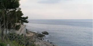 Sono due le procure che indagano sullo stupro che sarebbe avvenuto sugli scogli del lungomare dell’Addaura a Palermo in base a quanto raccontato da una ragazza prima ai medici e poi ai carabinieri