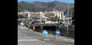 La società Terna Rete Italia SpA ha comunicato, con nota pervenuta al protocollo del Comune di Messina in data venerdì 9 agosto, che “nell’ambito dei lavori di realizzazione dell’elettrodotto in cavo interrato ‘Approdo Sottomarino – SE Annunziata’, in località Annunziata, la riapertura anticipate, rispetto al cronoprogramma, a partire dal 12 agosto, del tratto di strada attualmente interdetto alla circolazione veicolare, quello di viale Anunziata, compreso tra via Antonio Agostino-via Ciaramita e via Roma”