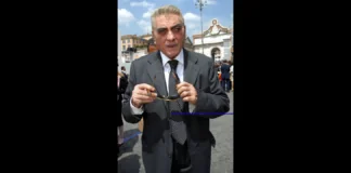 È morto all’età di 88 anni il magistrato Agostino Cordova: originario di Reggio Calabria, negli ultimi anni viveva tra la sua città natale e Napoli… entrò in magistratura nel 1963, come pretore al penale e al civile fino al 1970, passando poi al tribunale, dove è stato componente del collegio e poi all’ufficio istruzione fino al 1980