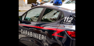 Ennesima misura cautelare personale quella adottata dai Carabinieri della Stazione di Spongano, coordinati dalla Procura della Repubblica di Lecce, che hanno arrestato nella flagranza di reato due coniugi pensionati, un 75enne ed una 70enne, entrambi residenti nel centro cittadino di Marittima di Diso poiché ritenuti responsabili di atti persecutori, violazione del provvedimento di avvicinamento alla parte offesa e porto abusivo di arma impropria