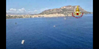 Sono impegnati da questa mattina alle 5 i Vigili del fuoco che stanno prestando soccorso dopo la tragedia della barca a vela di 56 metri affondata a Palermo, non lontano dalla costa, in località Porticello, nel comune di Bagheria