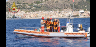 Recuperato il quinto corpo che era rimasto intrappolato all’interno del ‘Bayesian’, affondato nelle acque di Porticello (Palermo) lunedì mattina. Si tratta del cadavere che era stato individuato ieri, poco prima dello stop alle operazioni dei sommozzatori dei vigili del fuoco