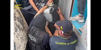 Nelle ore scorse i militari del Comando provinciale della Guardia di finanza di Catania, in collaborazione con i finanzieri del Reparto operativo aeronavale di Palermo ed i colleghi del Comando operativo aeronavale di Pratica di Mare…, con il supporto dei membri del Servizio centrale investigazioni criminalità organizzata (Scico)… hanno sequestrato 540 chili di cocaina del valore di oltre 100 milioni di euro