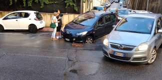 Nel pomeriggio di oggi 10 settembre 2024, dopo le ore 18.15 alla fine di via Olimpia ad incrocio con il viale Regina Elena nel Rione San Licandro a Messina si è verificato un incidente autonomo