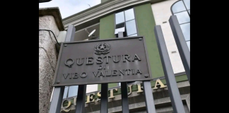 Nell’ambito di mirati servizi della Polizia di Stato dedicati al contrasto del traffico di sostanze stupefacenti e psicotrope, in data 10 settembre u.s., personale della Squadra Mobile di Vibo Valentia, con l’ausilio di personale dell’Unità Cinofila dell’U.P.G. e S.P. della Questura, ha effettuato una perquisizione domiciliare a carico di un soggetto residente in Francavilla Angitola, località al confine fra le province di Vibo Valentia e di Catanzaro, in quanto sospettato di essere dedito allo spaccio di droga