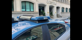 Nei giorni scorsi, personale dell’U.P.G.S.P., in servizio di controllo del territorio, ha arrestato un 32enne reggino, pregiudicato, per furto aggravato: le Volanti sono intervenute in centro città a seguito di una segnalazione di furto in un appartamento al primo piano