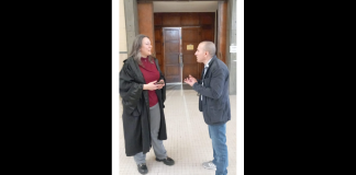 Catania – Si è svolta ieri l’udienza per la requisitoria del Sostituto Procuratore Generale Andrea Massimo Ursino nel complesso caso dei ripetuti abusi sessuali di gruppo sui tre figli di età compresa tra i 3 e i 7 anni nel periodo tra il 2014 e il 2018 a Francofonte, da parte di tre uomini e con la complicità e l’organizzazione della stessa madre dei piccoli