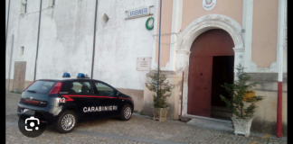 Nei giorni scorsi…, i carabinieri di Strongoli (Crotone) hanno eseguito una misura cautelare disposta dal Gip del Tribunale della città calabra: l’allontanamento dalla casa familiare e il divieto di avvicinamento per una donna di 43 anni, accusata di maltrattamenti ai danni del marito e dei quattro figli minori