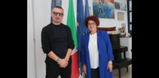 Raccontare spaccati di vita e di umanità, in scenari carichi di dolore, come i teatri di guerra, e non dimenticare mai quelle persone vittime di tanta sofferenza: un tema sempre attuale con l’istituto “Duca degli Abruzzi” di Catania che ha ospitato il giornalista del TG1 Giuseppe La Venia