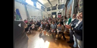 “La Salute Mentale – (ha detto il direttore del Dipartimento di Salute Mentale dell’ASP Messina durante un incontro svoltosi oggi in mattinata presso il Centro Diurno Camelot di viale Giostra per celebrare la Giornata Mondiale della Salute Mentale) Pippo Rao – è parte integrante del nostro benessere complessivo: E’ un diritto umano fondamentale e, come tale, deve essere una priorità per tutti noi… la pandemia di COVID-19 ha messo a dura prova il nostro sistema sanitario e ha accentuato le difficoltà legate alla Salute Mentale… molti di noi hanno vissuto momenti di ansia, depressione e isolamento… è fondamentale che non perdiamo di vista l’importanza di prendersi cura della nostra mente tanto quanto ci prendiamo cura del nostro corpo”