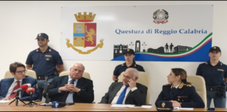 Ancora una minorenne vittima di violenza sessuale per opera del “branco” in Calabria: nove misure cautelari sono state infatti eseguite dalla Polizia su richiesta della Procura della Repubblica di Palmi, nel territorio di Seminara, in provincia di Reggio Calabria ed in altre città del Nord Italia… tra i reati contestati quelli di violenza sessuale di gruppo continuata e aggravata in pregiudizio di una ragazza, all’epoca dei fatti minorenne… l’operazione, coordinata dal procuratore Emanuele Crescenti, è denominata ‘Masnada ter‘