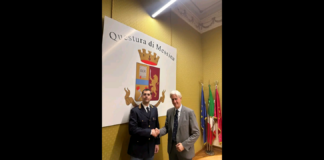 La Questura di Messina accoglie il neo arrivato Commissario Capo della Polizia di Stato dottor Benito Bisagni: il nuovo Funzionario è stato ricevuto ufficialmente dal Questore Gargano che lo ha presentato al team di Funzionari della Questura