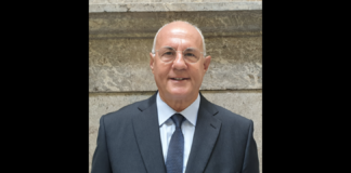 «Ho appreso dai cittadini residenti che la Statua di Padre Pio collocata nella villetta tra Viale Amedeo D’Aosta e Viale dei Picciotti ha preso fuoco: La statua è stata messa nel 1997 con la partecipazione dei cittadini e del sottoscritto che nel 1997 rivestiva la carica di Presidente dell’XI° Quartiere Settecannoli»