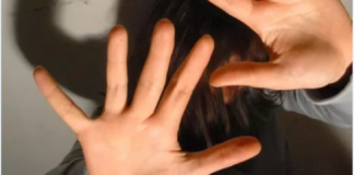 È il 10 luglio 2023 quando le microcamere piazzate dagli investigatori filmano in presa diretta un abuso sessuale (poi sventato) in una stanza dell’ospedale Sant’Anna di Torino: a essere ripreso, poco prima di finire in manette, è un 45enne filippino… sfila le lenzuola dal letto in cui dorme sua figlia di 13 anni e cerca di costringerla a un rapporto sessuale… lei è ricoverata lì perché è incinta…, che il neonato sia frutto di un incesto gli inquirenti lo scopriranno solo dopo, corroborando un sospetto nato dall’atteggiamento evasivo dell’adolescente