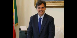 Altri sei mesi di tempo per indagare ancora sul “caso rimborsi” e sull’attività dell’ex rettore dell’Università di Messina Salvatore Cuzzocrea: li ha chiesti al gip Eugenio Fiorentino la Procura diretta da Antonio D’Amato, a distanza di un anno dall’apertura del fascicolo e del blitz della Guardia di finanza, era l’ottobre del 2023, negli uffici del rettorato per acquisire atti sulla vicenda, fatto che rese pubblica l’inchiesta