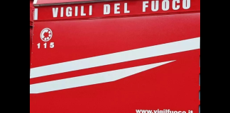 ‘Non ci sarebbero dispersi, secondo quanto accertato finora, nel crollo parziale di una palazzina avvenuto intorno alle 23 nel centro storico di San Castrese, una frazione a pochi chilometri da Sessa Aurunca, nel Casertano’: sul posto, con i carabinieri e il 118, i Vigili del Fuoco di Caserta che hanno salvato, liberando dalle macerie, due uomini che erano nei pressi della palazzina quando è avvenuto il crollo