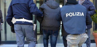 Un cittadino egiziano destinatario di un provvedimento di cattura internazionale…, è stato arrestato dagli agenti della Polizia di Stato di Messina: l’uomo era ricercato per i reati di omicidio e tentato omicidio aggravato dall’uso delle armi, commessi nel 2020 nel suo paese d’origine