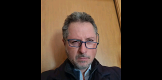 ‘Il deputato napoletano di Alleanza Verdi – Sinistra, Francesco Emilio Borrelli, è stato vittima di una brutale aggressione ad opera di diverse persone nel corso di un sopralluogo che stava svolgendo in via Sant’Arcangelo a Baiano per denunciare il fenomeno della sosta abusiva gestita da personaggi vicini ai clan’