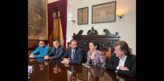 Messina Music Contest, giunto quest’anno alla terza edizione, è stato presentato oggi, giovedì 12 dicembre, a palazzo Zanca, nel corso di una conferenza stampa, alla presenza del sindaco Federico Basile, dall’assessora Liana Cannata e dal presidente e vicepresidente e direttore artistico di Crescendo Incubatore, l’organizzazione no-profit promotrice dell’evento rispettivamente, Luca Famà e Emanuele Collufio