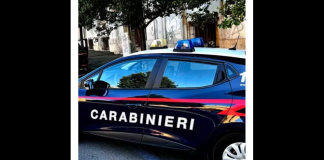 I carabinieri di Palermo Oreto hanno eseguito un’ordinanza di applicazione della misura cautelare in carcere e degli arresti domiciliari emessa nelle ore scorse dal Giudice per le Indagini Preliminari del Tribunale di Palermo su richiesta dei magistrati della locale Procura della Repubblica nei confronti di quattro palermitani accusati di estorsione aggravata ed atti persecutori