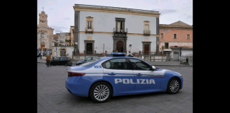 Nelle ore scorse…, infastidito dalla presenza di un’auto parcheggiata nei pressi della propria abitazione, un uomo ha tagliato le gomme del veicolo per scoraggiare il proprietario a sostare lì in futuro