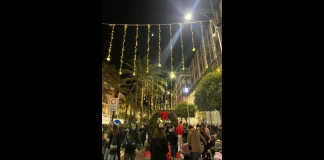 Durante le imminenti festività natalizie, nel periodo compreso tra il 24 e il 31 dicembre a Messina, i titolari dei pubblici esercizi di somministrazione alimenti e bevande e i locali di pubblico spettacolo avranno facoltà di effettuare emissioni sonore così come disposto dal sindaco Federico Basile