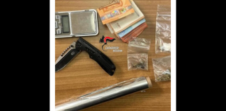 I Carabinieri della Compagnia di Milazzo, supportati dalle unità cinofile del Nucleo Carabinieri di Nicolosi, nella giornata del 20 dicembre 2024, hanno condotto un’operazione antidroga mirata a contrastare lo spaccio di sostanze stupefacenti nell’area mamertina: l’operazione ha incluso diverse perquisizioni domiciliari presso abitazioni di soggetti già noti alle forze dell’ordine e ha portato all’arresto di un giovane di 25 anni, accusato di detenzione di stupefacenti ai fini di spaccio