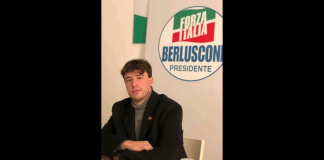 “Voglio varcare il confine della gabbia che mi opprime… il mio sogno era dirvelo… mi tocca scriverlo… vi voglio bene… nonna, sei una persona straordinaria e non meriti un nipote come me: Ti voglio bene e grazie per tutto l’affetto… solo per te avevo dubbio se farlo… non volevo ci stessi male dopo nonno”