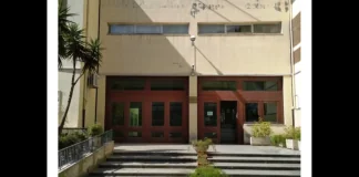 L’ha fatta ieri mattina la difesa al secondo atto dell’udienza preliminare a carico del professore 36enne Giulio Chiofalo, che insegnava presso l’Istituto superiore “A. M. Jaci”, arrestato nel 2023 dai carabinieri della Pg della Procura della Repubblica di Messina per gli incontri sessuali con alcuni suoi studenti: una mossa poi non tanto a sorpresa che mira a cambiare il corso del processo
